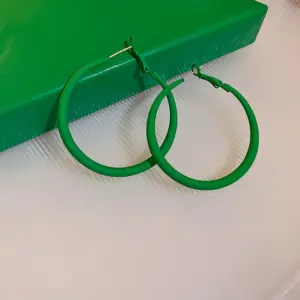 50# Silver Needle-Green round Ring Earrings