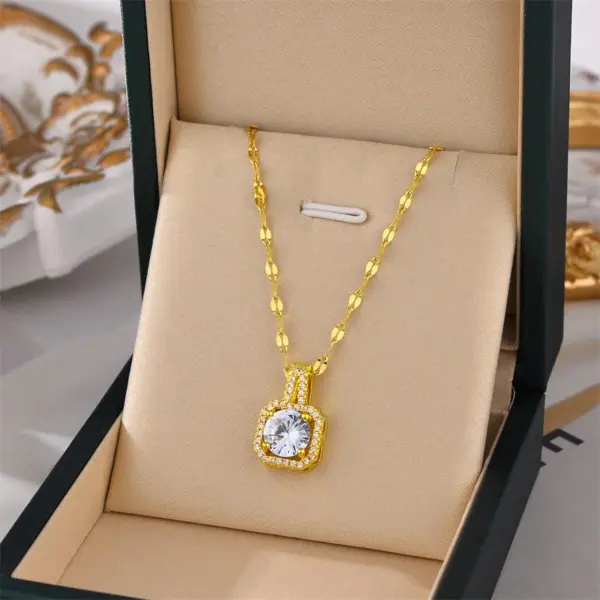 Real Gold Plated Square 304 Stainless Steel Fashion Waterproof Non Tarnish Pendant Necklace