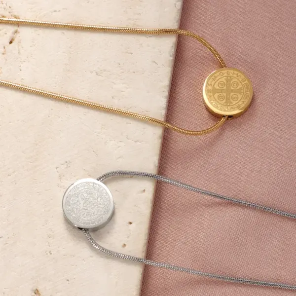 PVD Coated 18K Gold Rose Gold Real Gold Plated Human Stainless Steel Simple Style Waterproof Non Tarnish 304 Stainless Steel Pendant Necklace