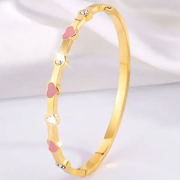 Wholesale PVD Coated Real Gold Plated Heart Shape 304 Stainless Steel Casual Simple Style Classic Style Waterproof Non Tarnish 304 Stainless Steel Bangle