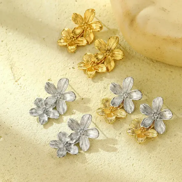 Wholesale PVD Coated Real Gold Plated Flower 304 Stainless Steel Retro Waterproof Non Tarnish Ear Studs