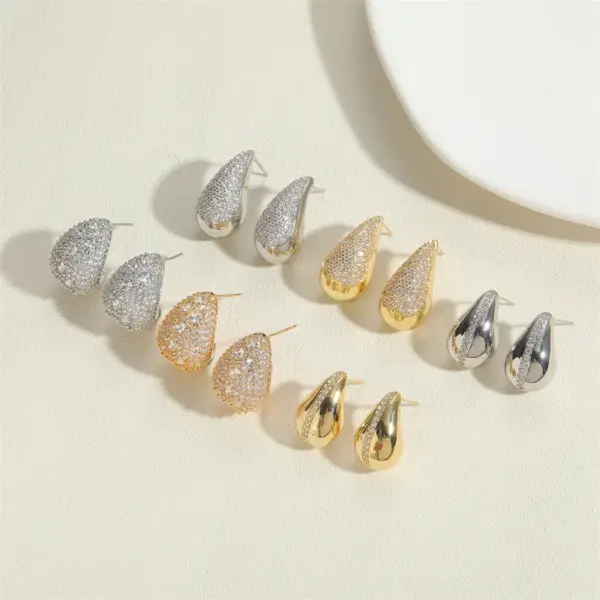 Wholesale 1 Pair Elegant Glam Water Droplets Plating Inlay Copper Zircon Earrings