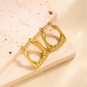 Eh097 Earrings / Gold