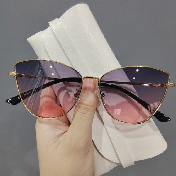 Wholesale Cross-border wholesale metal small frame cat's eye sunglasses women's small red book recommend European and American street sunglasses AliExpress hot sale