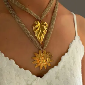 Main Picture Leaves Sun Two-Piece Set