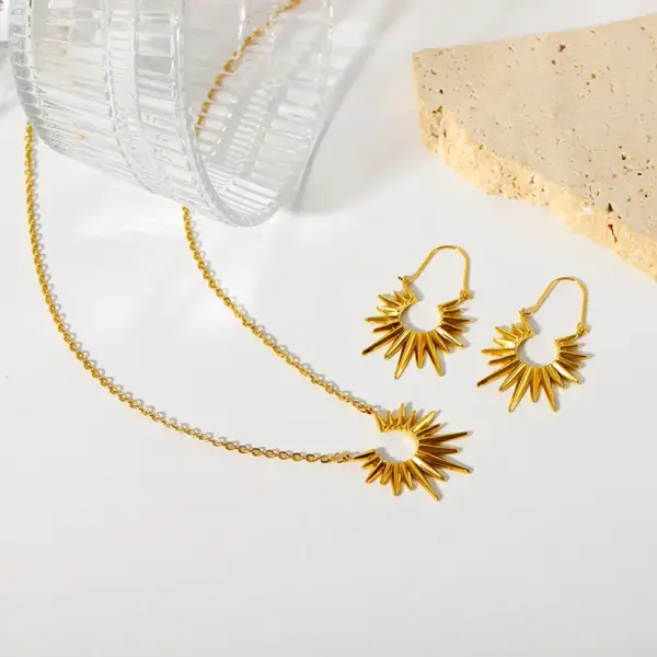 Wholesale PVD Coated Real Gold Plated 18K Gold Sun 304 Stainless Steel Retro Exaggerated Waterproof Non Tarnish 201 Stainless Steel Earrings Necklace