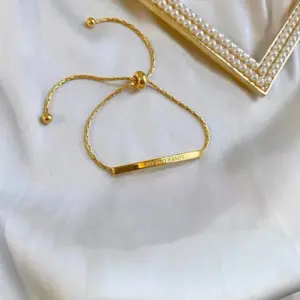 7764 / Gold