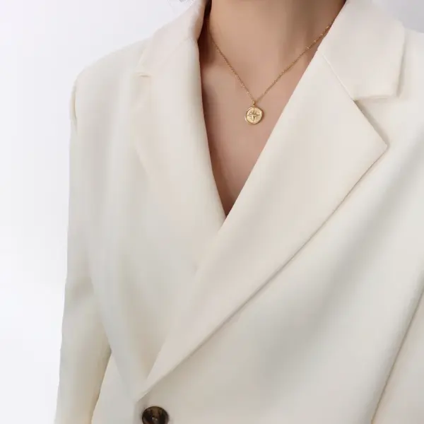 PVD Coated Real Gold Plated 18K Gold Compass 304 Stainless Steel Fashion Waterproof Non Tarnish 304 Stainless Steel Pendant Necklace