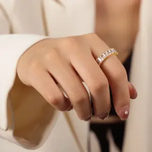 C Style White Color Zirconium Rhinestone Ring