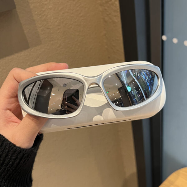 Wholesale Technology Douyin Same Style Plain Glasses Retro Ins Wind Cat Eye Women's Net European and American Women's Sunglasses Red Wind Y2K Sunglasses