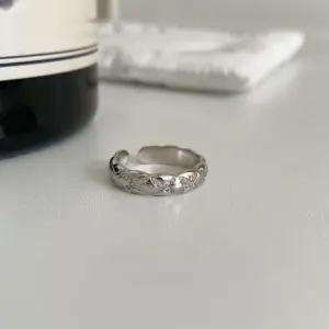 JZ0953 / Adjustable Opening