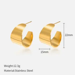 Gold Earrings Ch567