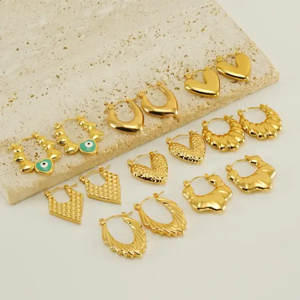 Wholesale 1 Pair Basic Modern Style Classic Style Geometric Heart Shape Eye Plating 304 Stainless Steel Hoop Earrings