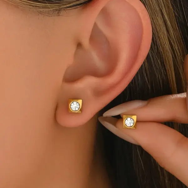 Wholesale 304 Stainless Steel Geometric PVD Coated Glass Real Gold Plated Real Gold Plated Casual Simple Style Waterproof Non Tarnish Ear Studs