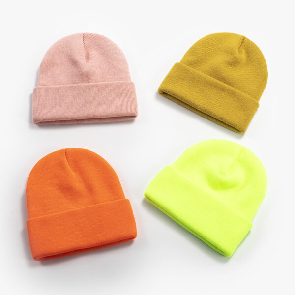 oly-01c0d033fe868475dd5ddb7f4134495e Wholesale Autumn and winter hat solid color Beanie