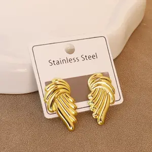 Gold / Average Size / Style 1