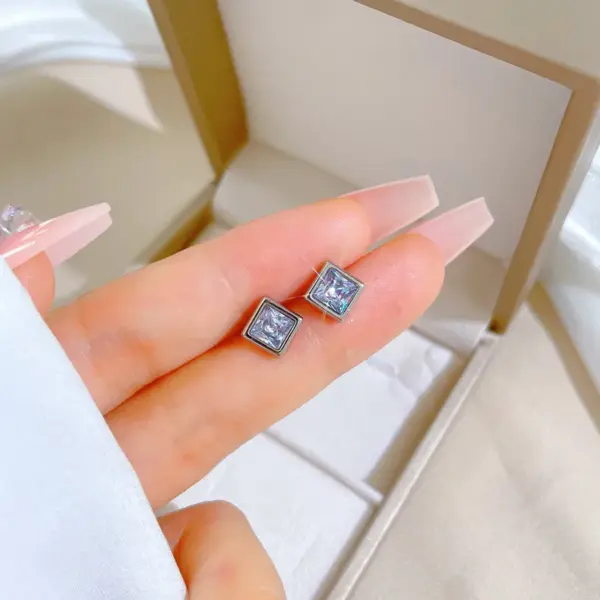 Wholesale PVD Coated Real Gold Plated Square Titanium Steel Simple Style Waterproof Non Tarnish Ear Studs