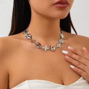 03 necklace white k 6822