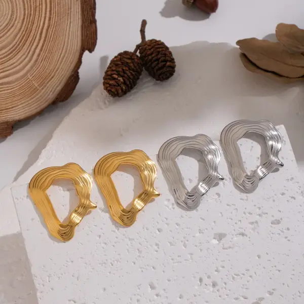 Wholesale Vacuum Electroplating (In Furnace) Plated 18K Real Gold Geometric Irregular Wave Pattern Layered Niche Design Earrings Ear Jewelry 304 Stainless Steel Non-Fading Accessories Ornaments