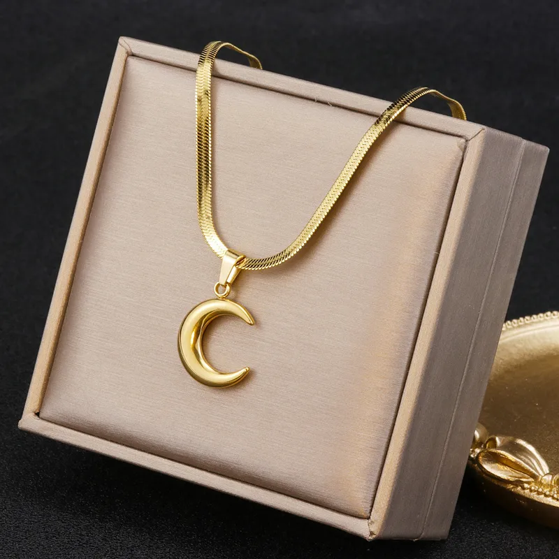 Wholesale Basic Simple Style Moon Titanium Steel Plating Pendant Necklace