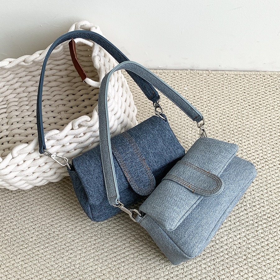 Wholesale French New Style Simple Shoulder Bag for Women, Versatile Retro Fashion Commuter Bag, High-End Niche Flip Armpit Bag
