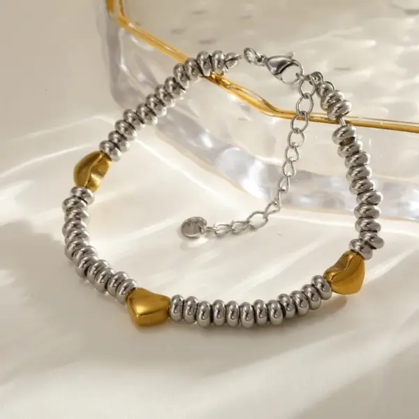 Wholesale Vacuum Electroplating (In Furnace) Plated 18K Real Gold Round Love Shape Flower 303 Stainless Steel 304 Stainless Steel Women's Suitable Bracelet