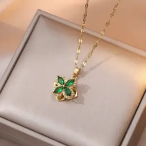 X1901 Rotating Emerald Necklace