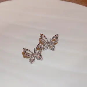 36 Silver Needle-Silver Butterfly