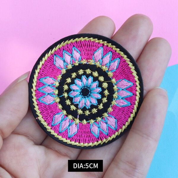 Wholesale 5cm Ethnic Style Round Flower Embroidery Bead Mixed Embroidery Patch Gold Line Cloth Sticker Garment Headwear Handmade Accessories