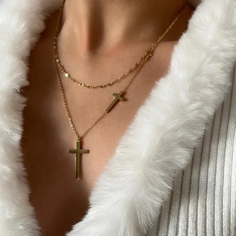 Wholesale 304 Stainless Steel Cross PVD Coated Zircon Real Gold Plated 18K Gold Simple Style Waterproof Non Tarnish Cross Chain Lobster Trier Clasp Cl