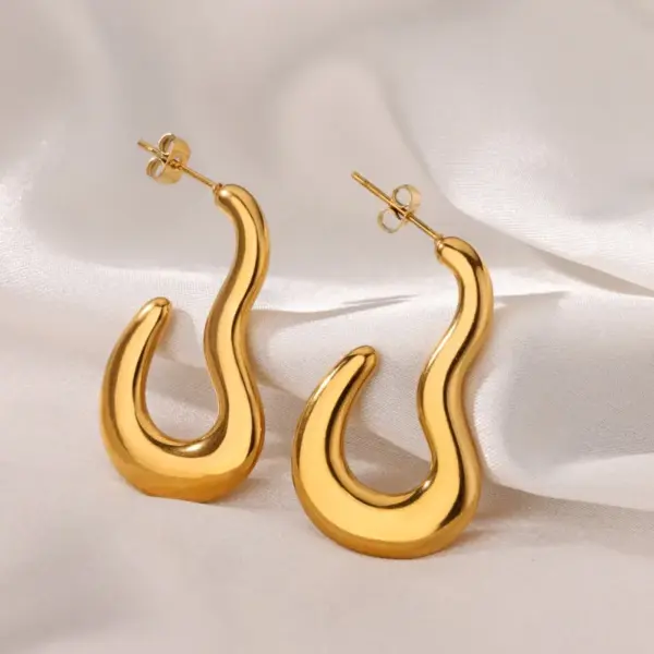 PVD Coated Real Gold Plated Geometric Butterfly 304 Stainless Steel Elegant Vintage Style Waterproof Non Tarnish Ear Studs