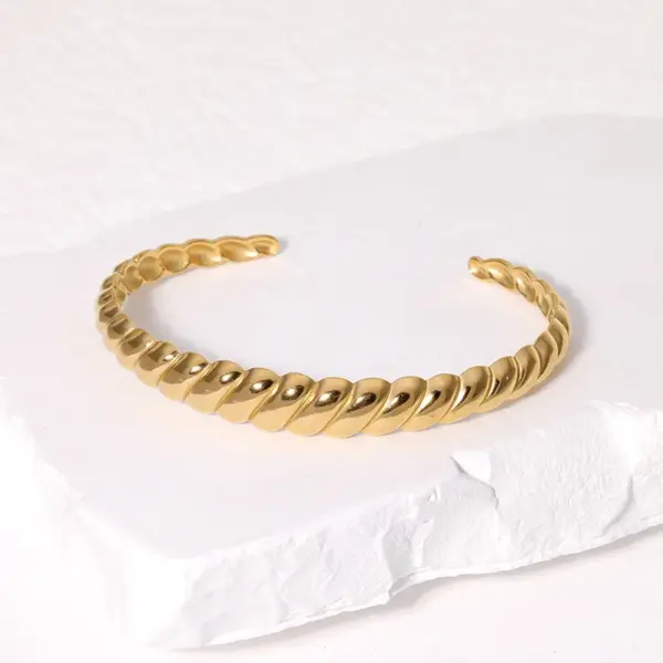 Wholesale PVD Coated Real Gold Plated 18K Gold Solid Color 304 Stainless Steel Roman Style Streetwear Waterproof Non Tarnish Cuff Bracelets