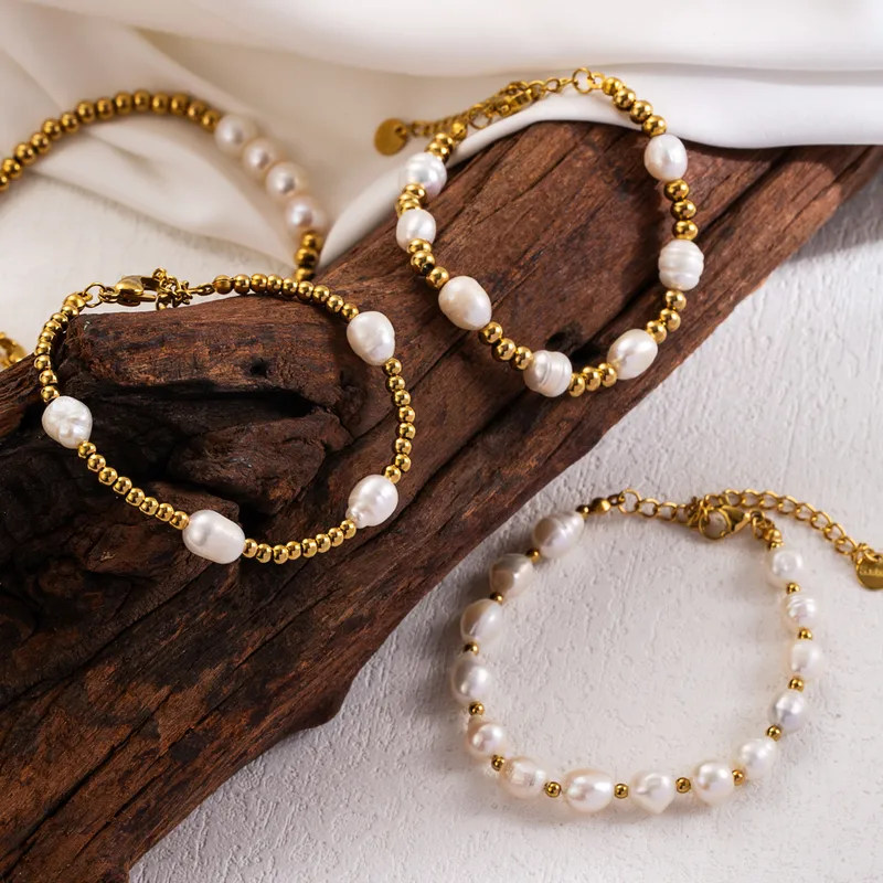 Wholesale Vacation Sweet Solid Color 304 Stainless Steel 18K Gold Plated Freshwater Pearl Stainless Steel Bracelets In Bulk
