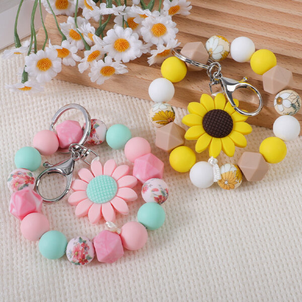 Wholesale sunflower silicone beaded bracelet bag pendant bracelet ladies bracelet keychain