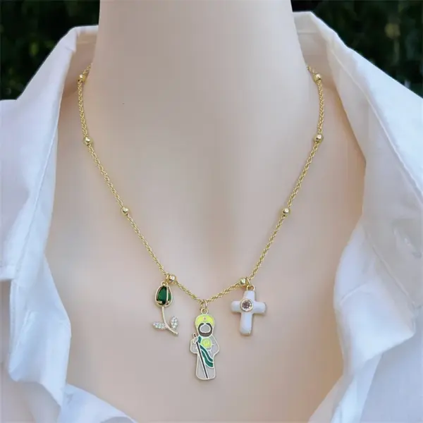 Wholesale Jewelry Retro Classic Style Cross Heart Shape Strawberry Copper Zircon 18K Gold Plated Multi Charms Necklace Twisted Rope Chain