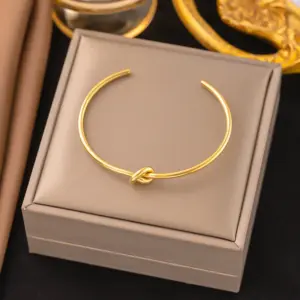 [Sle105] Knotted Bracelet / Gold