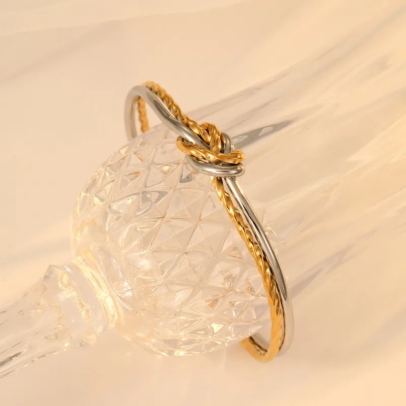 Wholesale PVD Coated Gold Plated C Shape Stainless Steel Titanium Steel Simple Style Waterproof Non Tarnish Bangle