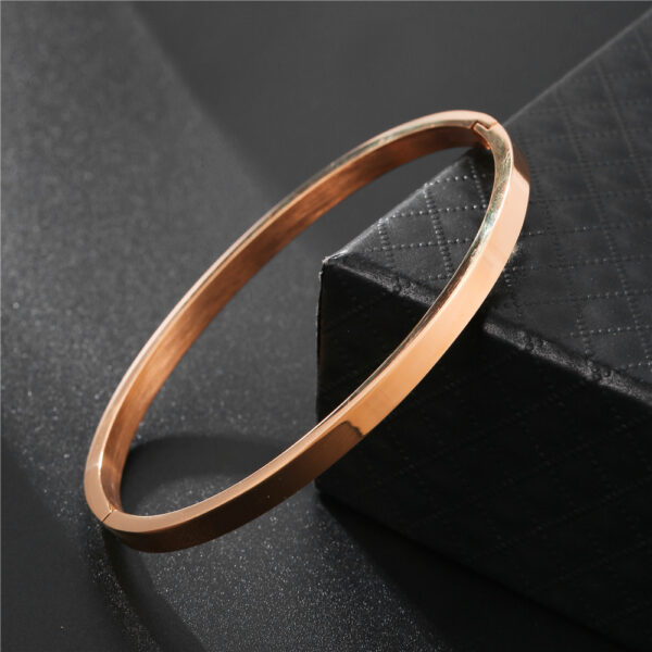 Wholesale Live Hot Titanium Steel 18K Gold-plated Bracelet Men's European and American Simple Couple Stainless Steel Anti-fading Bracelet Fashion Jewelry