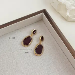 Irregular Oval Oil Drop