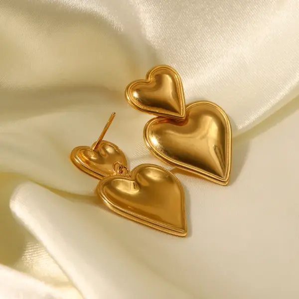 304 Stainless Steel Heart Shape PVD Coated 18K Gold Plated Simple Style Plating Gold Drop Earrings