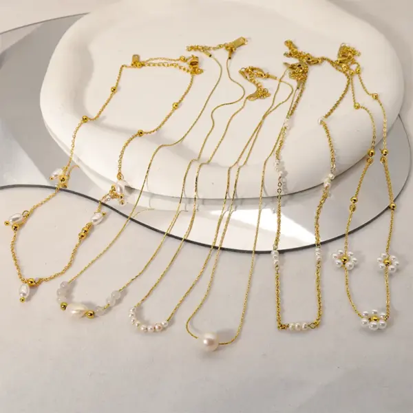 Wholesale PVD Coated 18K Gold Real Gold Plated Round Flower 304 Stainless Steel Fashion Waterproof Non Tarnish 304 Stainless Steel Lobster Trigger Clasp Closure Necklace