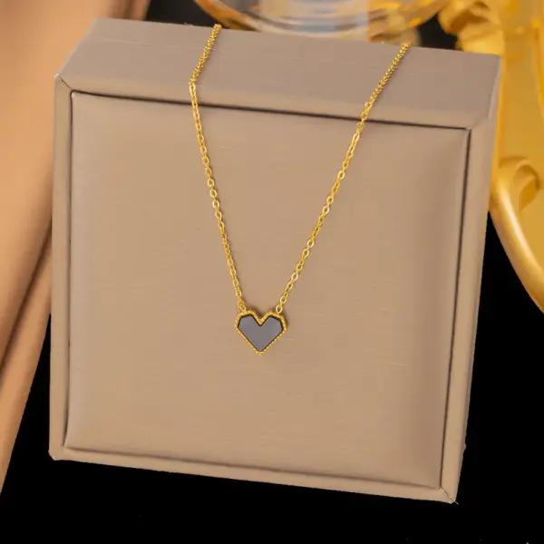 PVD Coated Real Gold Plated Geometric Infinity Heart Shape 304 Stainless Steel Elegant Simple Style Waterproof Non Tarnish 304 Stainless Steel Lobster Trigger Clasp Closure Pendant Necklace