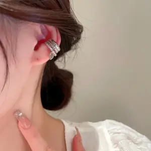 Wholesale Fashion Heart Shape Copper Ear Clips Inlay Zircon Copper Earrings 1 Pair