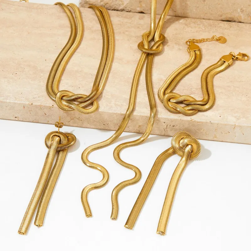 Wholesale PVD Coated Real Gold Plated 16K Gold White Gold Plated Gold Plating Knot 304 Stainless Steel Casual Waterproof Non Tarnish Bracelets Earring