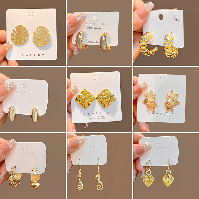 Wholesale High-grade cold exaerated metal pleated geometric earrings ins personality retro French flower peach heart stud earrings