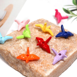 oly-03b34623a73c635c77584270f56c5fa3 Wholesale Colorful and cute 3D origami crane beaded necklace