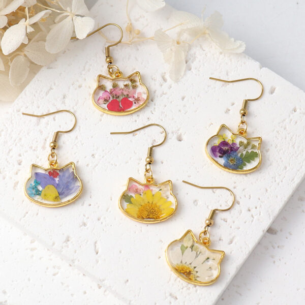 Wholesale New cat head flower earrings color real flower glue French earrings eternal flower jewelry cute gift