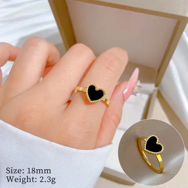 Wholesale Electroplating Golden Plated Heart Shape Titanium Steel Casual Simple Style Commute Rings
