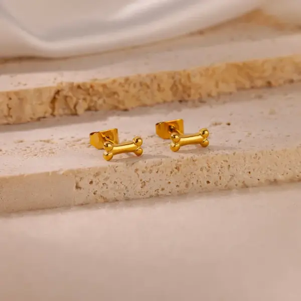 Wholesale 304 Stainless Steel Alloy Geometric Flower PVD Coated Zircon 18K Gold Plated 18K Gold Elegant Classical Romantic Plating Ear Studs