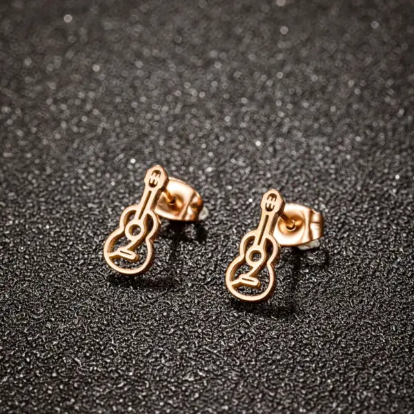 Wholesale PVD Coated 18K Gold Real Gold Plated Cello 304 Stainless Steel Simple Style Waterproof Non Tarnish Ear Studs
